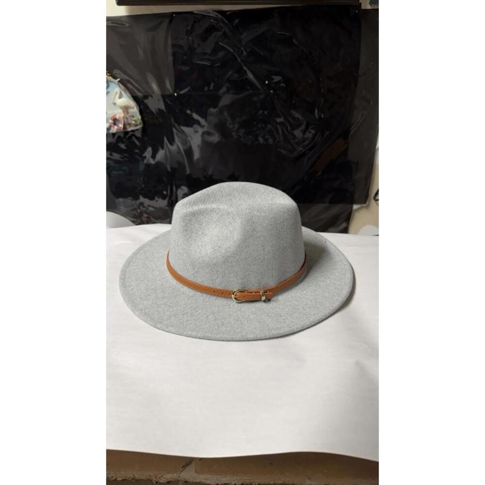 Francesca’s Felt Fedora Hat Gray One Size Leather Band‎ Wide Brim NEW